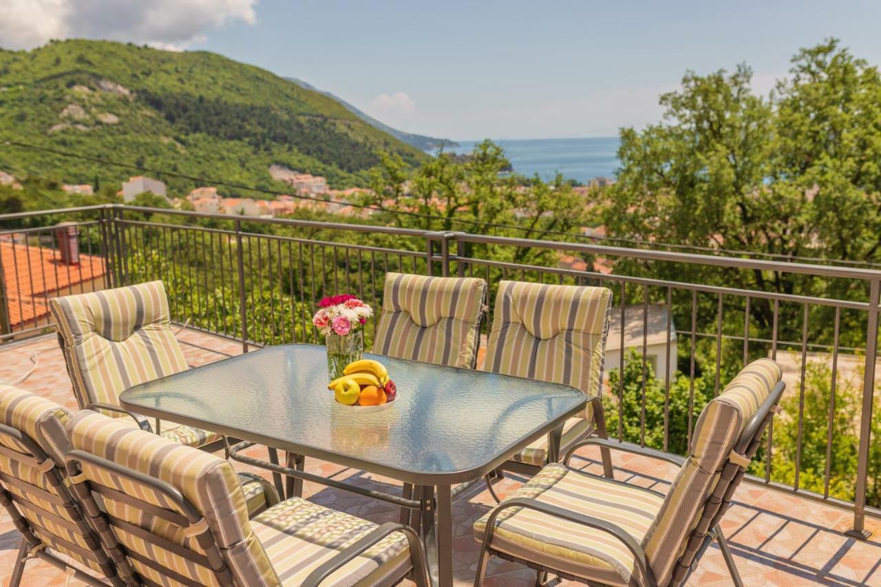 Sunny Hill Villa