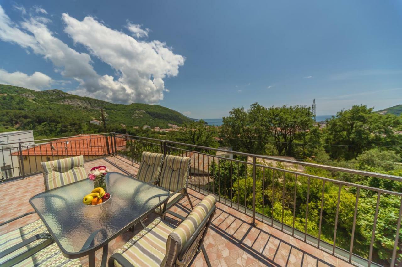 Sunny Hill Villa *