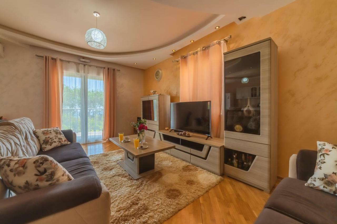 Sunny Hill Villa