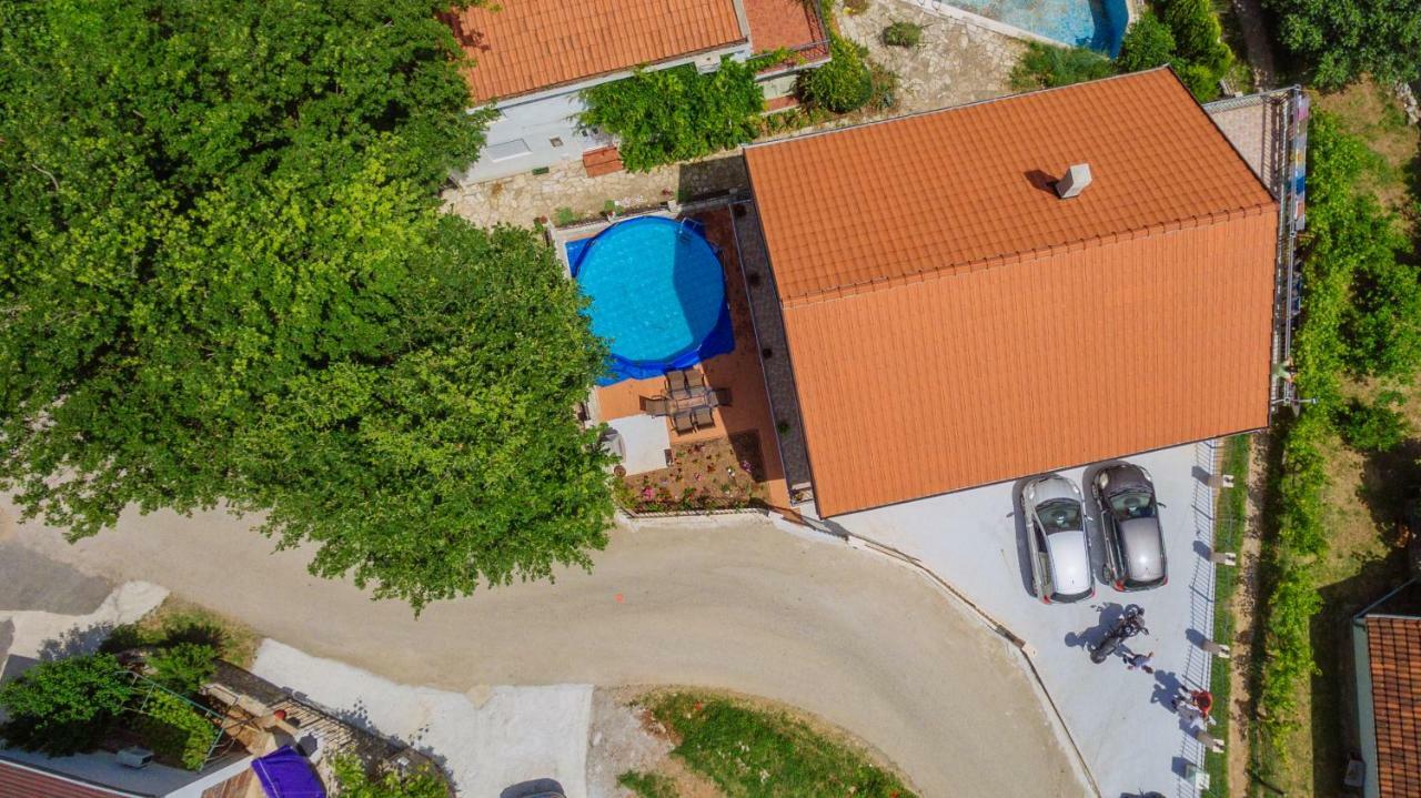 Sunny Hill Villa